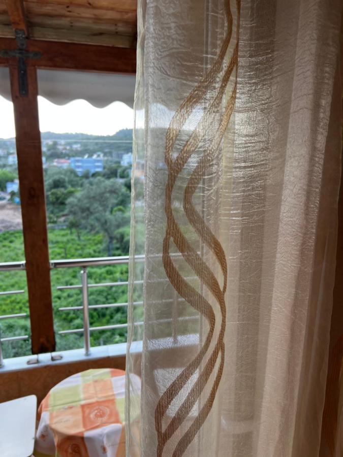 Ilias Family Rooms Himara Kültér fotó