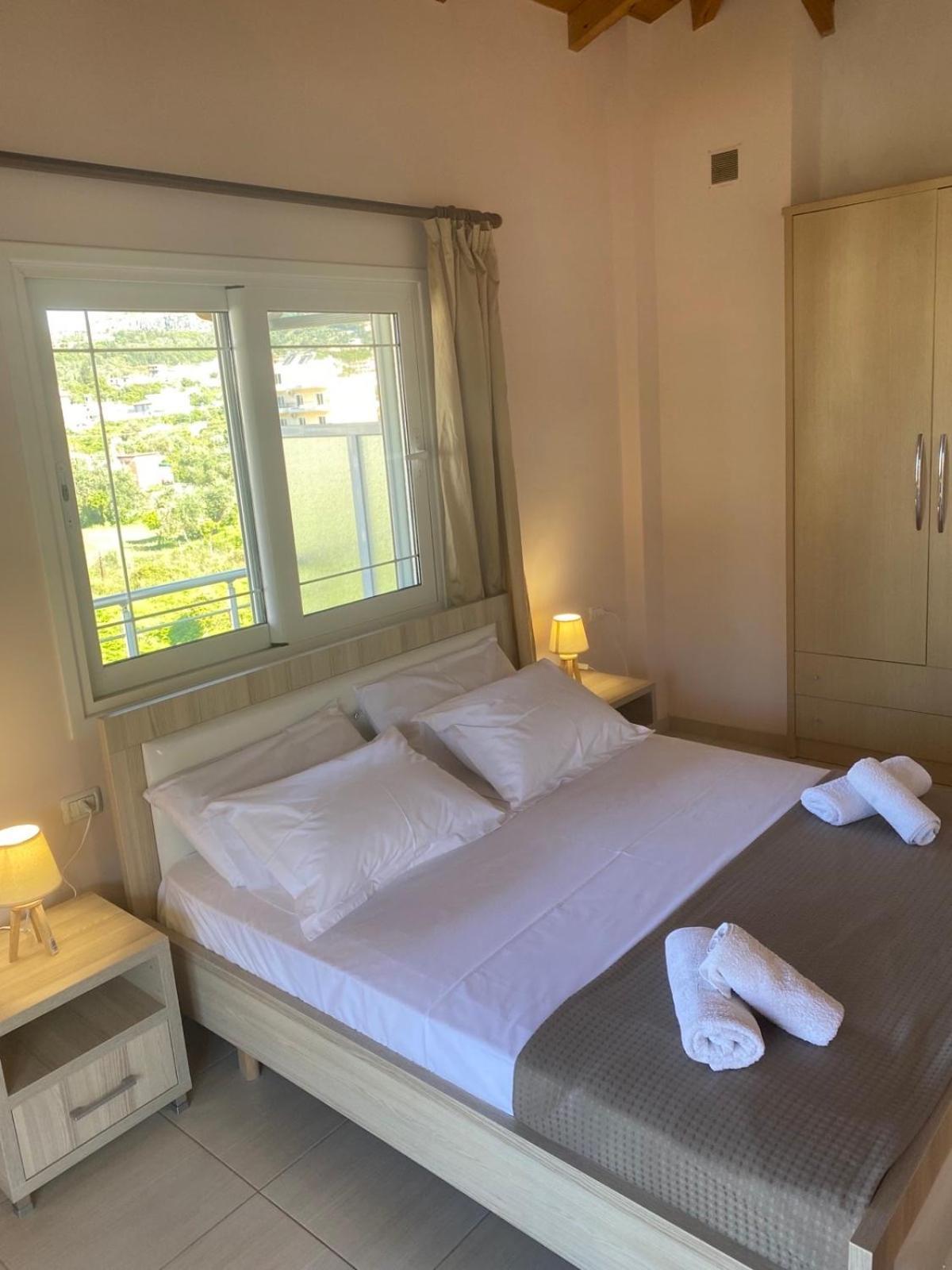 Ilias Family Rooms Himara Kültér fotó