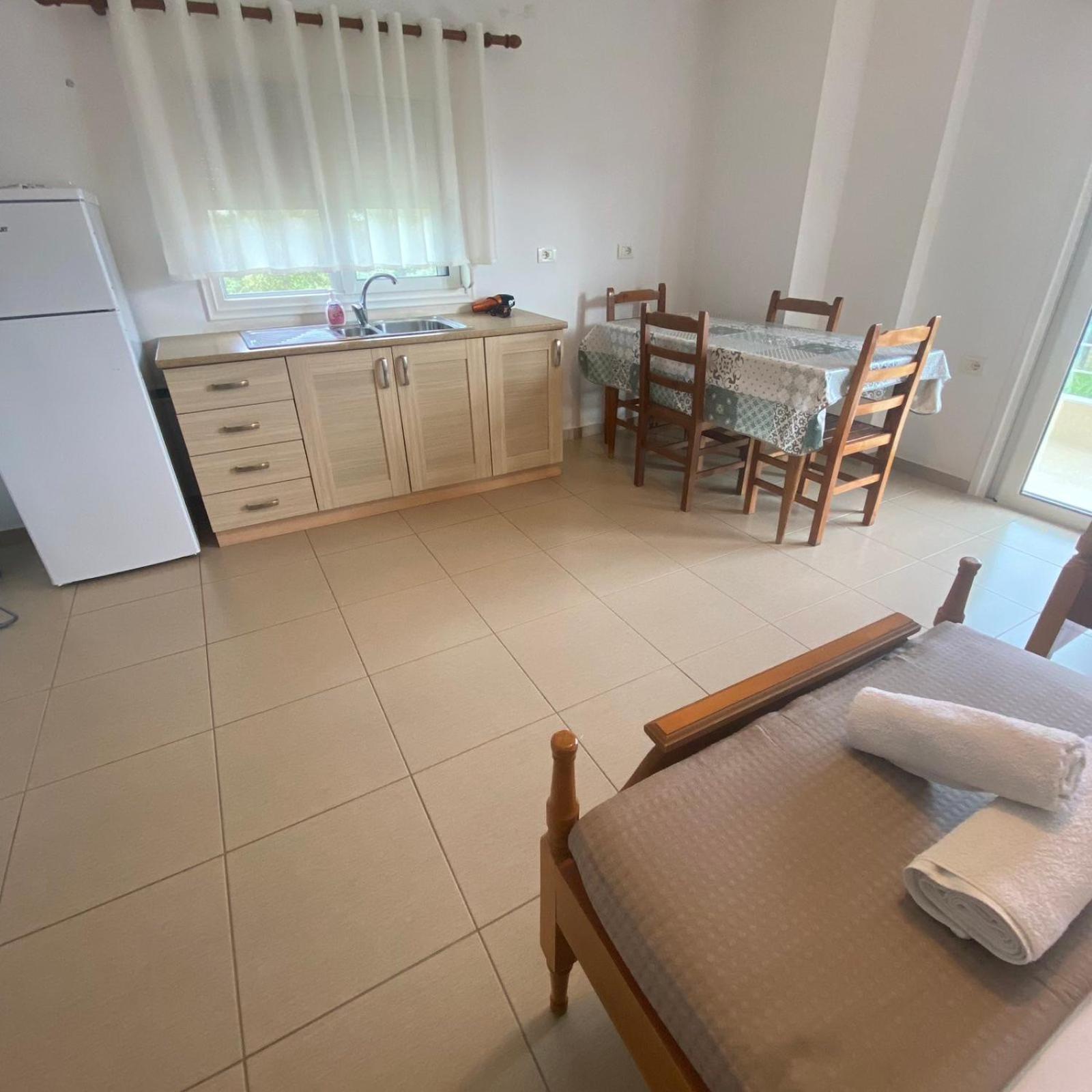 Ilias Family Rooms Himara Kültér fotó
